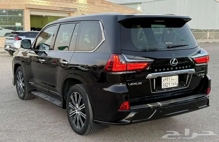 لكزس LX570 موديل 2018 فل كامل SUPER SPORT 4