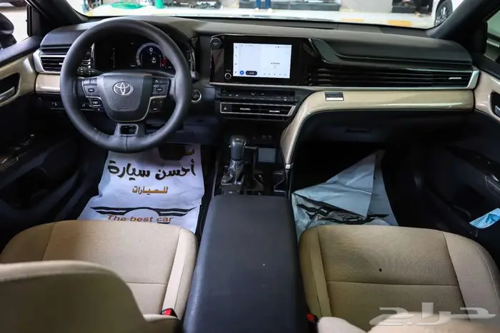 تويوتا كامري LE نص فل موديل 2025 6