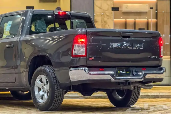 دودج رام BIGHORN 2022 رمادي سعودي 4