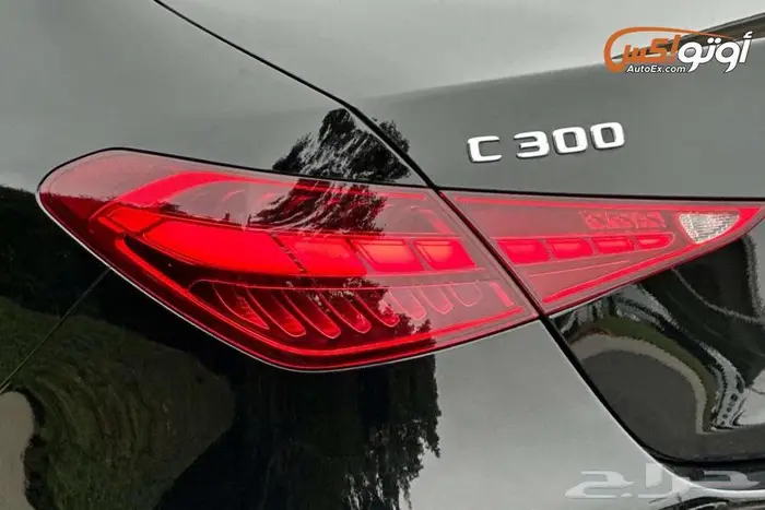 2024 مرسيدس C300 12