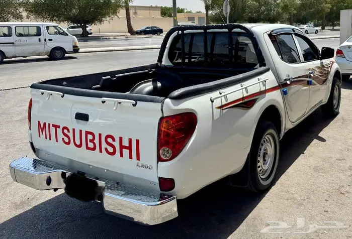 ميتسوبيشي غمارتين بك اب L200 نظيف 2