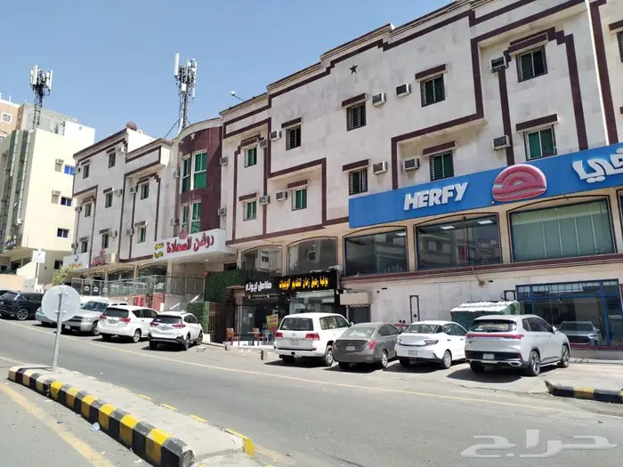 عماره تجارية للبيع في أبها حي القرى 3