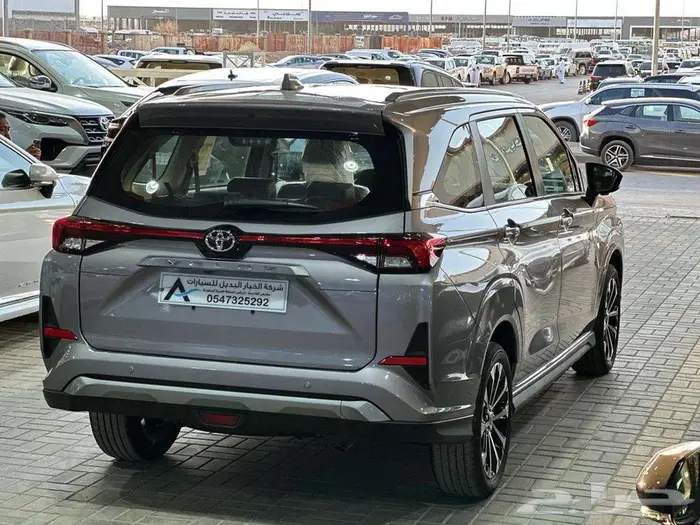 تويوتا فيلوز GLX 2025 كاش - اقساط 6