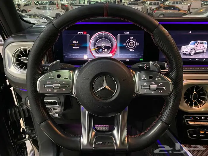 مرسيدس G63 موديل 2019 اسود ماشيه 150الف كم 32