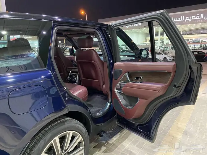 رينج روفر 2023 HSE ازرق غامق 8 سلندر خليجي ماشيه 95000كم 24