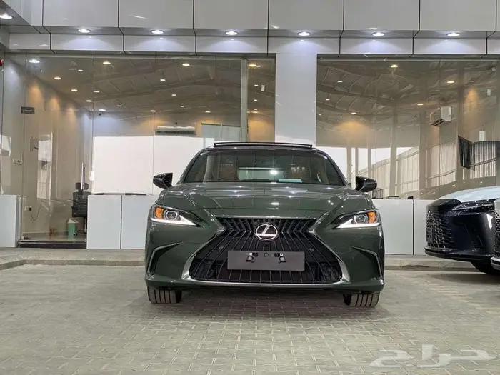 لكزس ES 350 CC بانوراما 2025 - خليجي 0