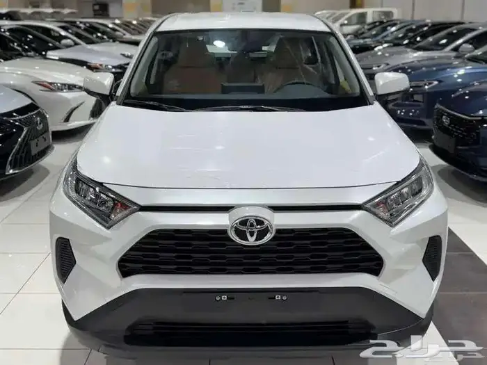 تويوتا راف فور بنزين ستاندر مكينة 2.5 بريمي 2025 0