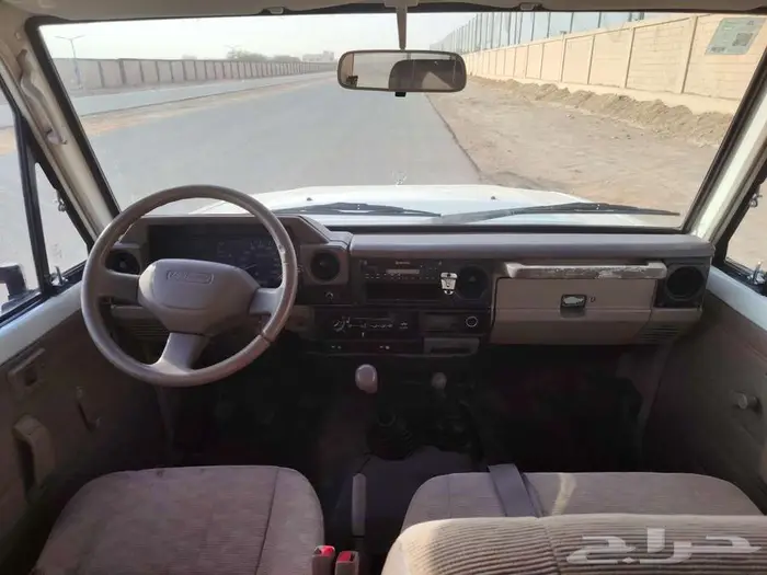 تويوتا ربع LC70 موديل 2009 4