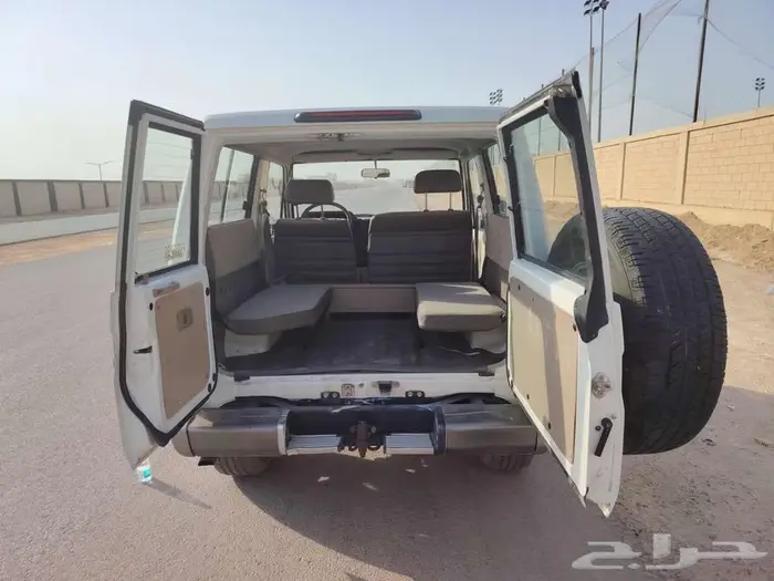 تويوتا ربع LC70 موديل 2009 12