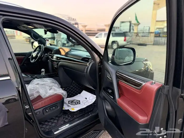 لكزس LX570 موديل 2018 فل كامل SUPER SPORT 12