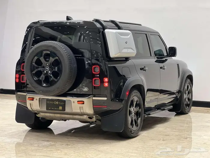 Land Rover Defender 110 x 2023 4