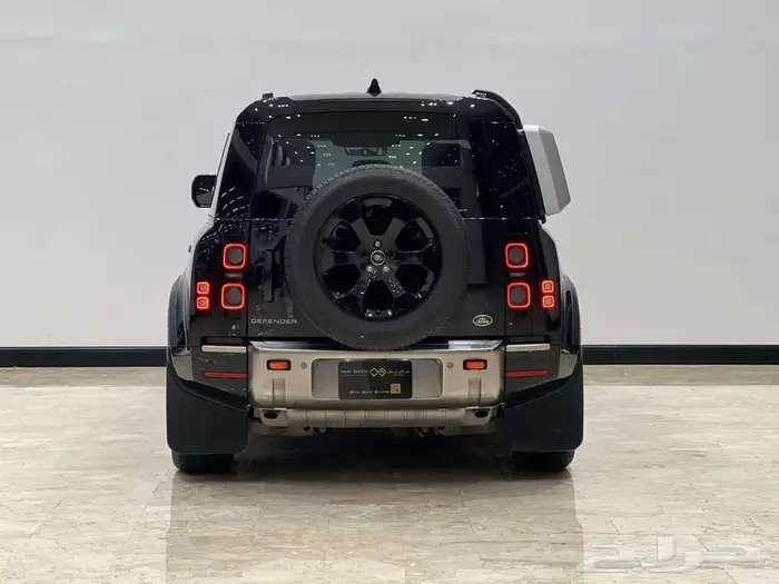 Land Rover Defender 110 x 2023 5