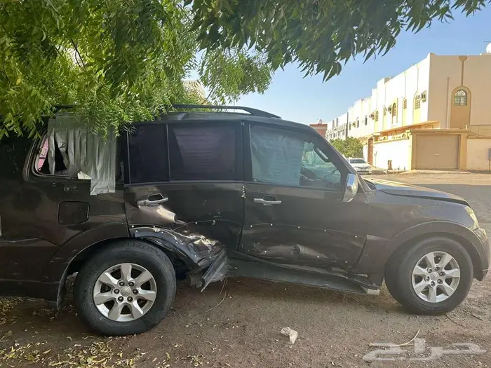للبيع باجيرو V6 GLS موديل 2018 3