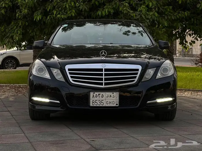 للبيع مرسدس E300 جفالي بحالة ممتازه بدي وكالة 0