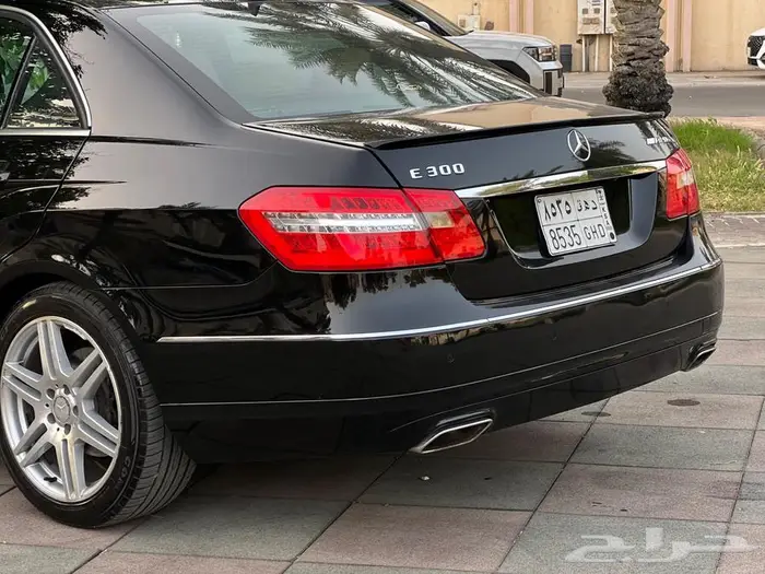 للبيع مرسدس E300 جفالي بحالة ممتازه بدي وكالة 18