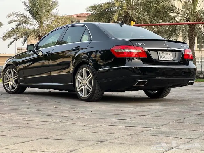 للبيع مرسدس E300 جفالي بحالة ممتازه بدي وكالة 5