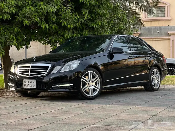 للبيع مرسدس E300 جفالي بحالة ممتازه بدي وكالة 22
