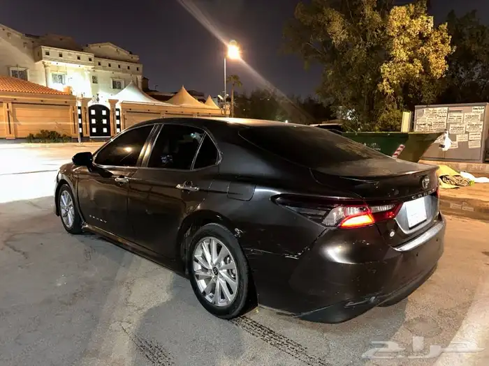 كامري 2022 للبيع GLE عودي حد بيعه 55 الف 0