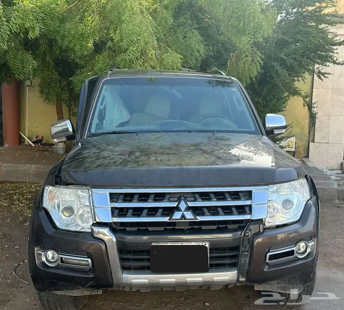 للبيع باجيرو V6 GLS موديل 2018 2