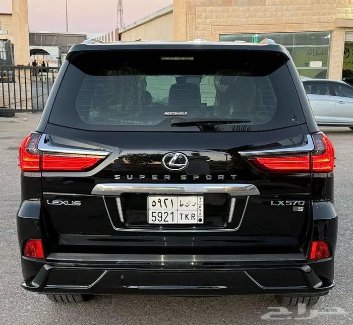لكزس LX570 موديل 2018 فل كامل SUPER SPORT 6
