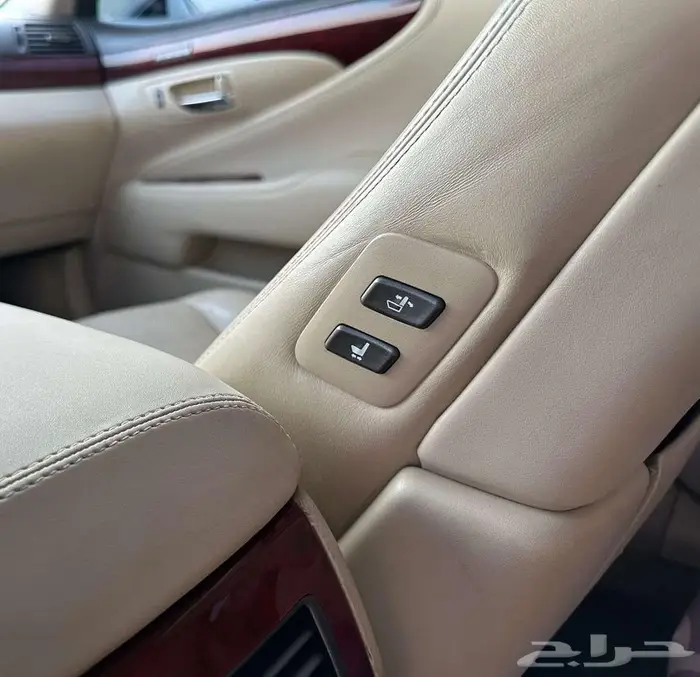 للبيع لكزس LS 460L 23