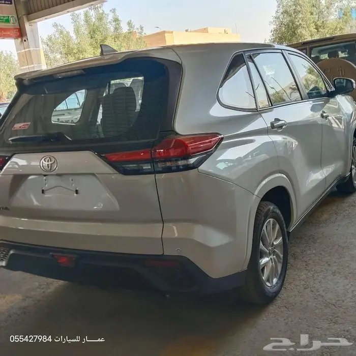 تويوتا انوفا GL بنزين 2024 3