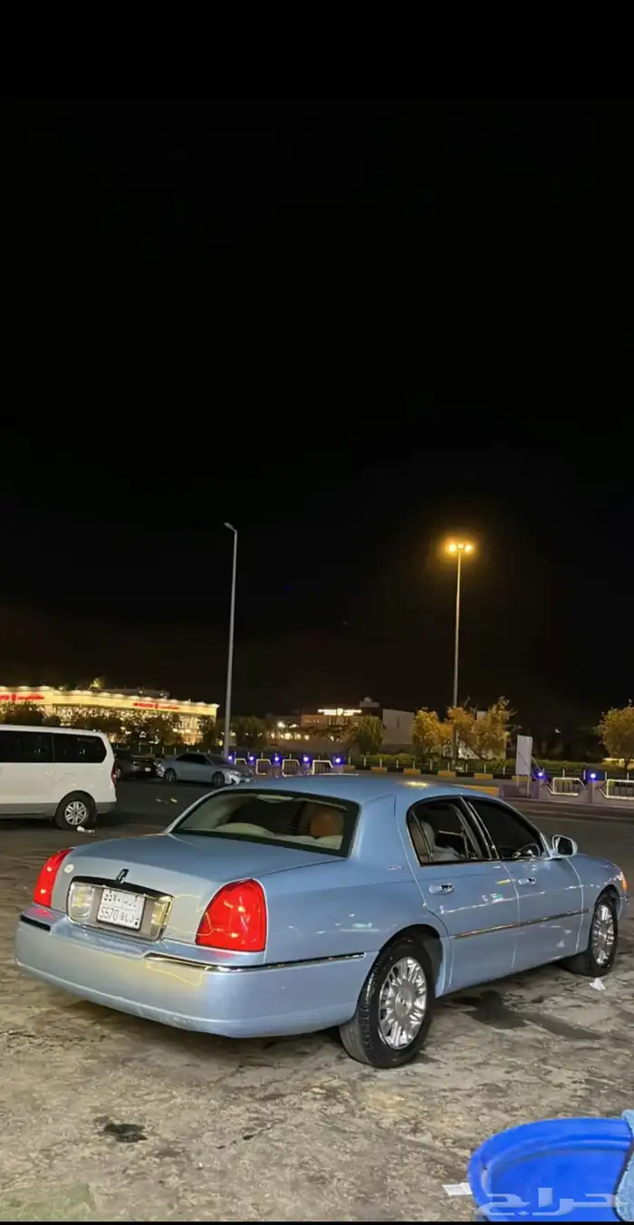 لينكون تاون كار 2010 6