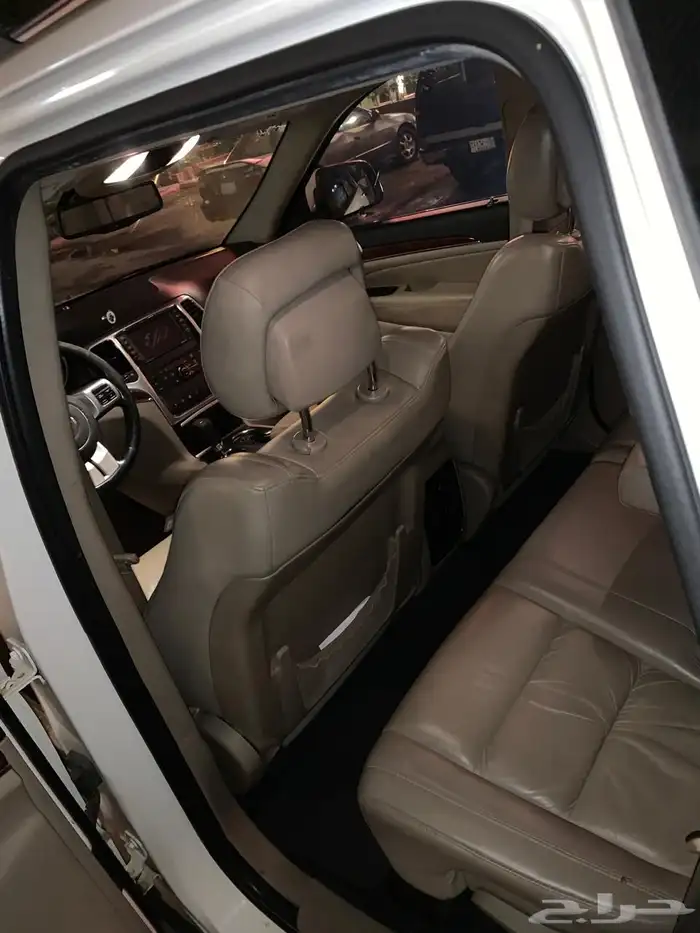 جيب جراند شيروكي بودي وكالة وممشى قليل 8