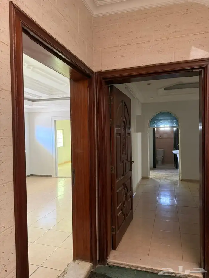 شقة للايجار بحي السامر 4 غرف 6