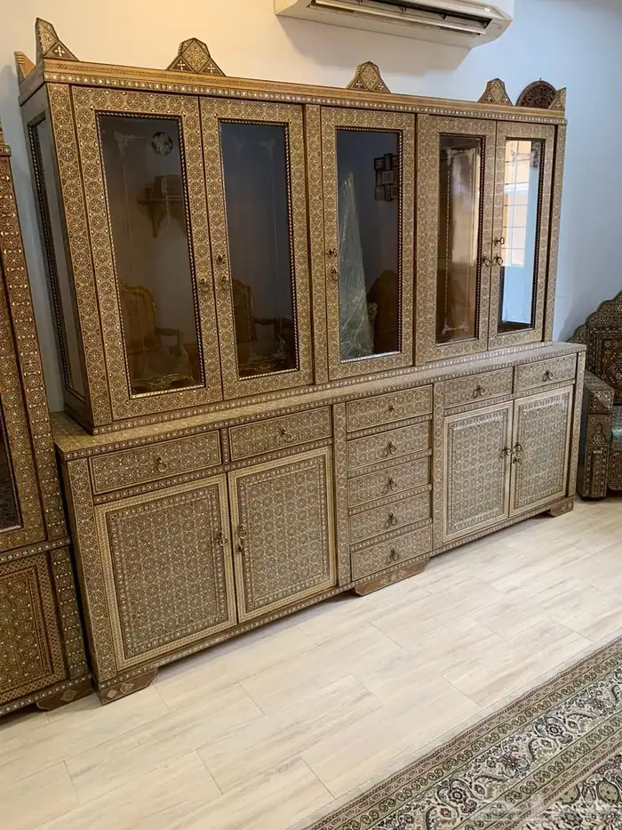 طاولة طعام دمشقي موزاييك مطعم بالصدف انتيك وقطعتين فاترينا 14