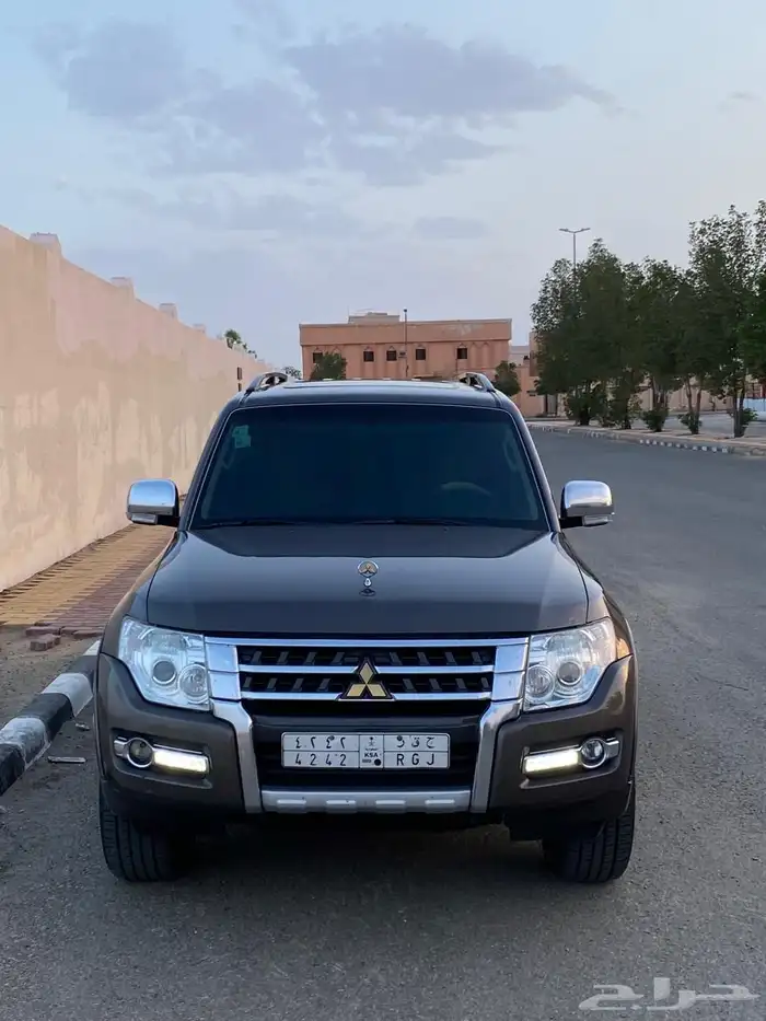 باجيرو مستوبيشي 2015 4