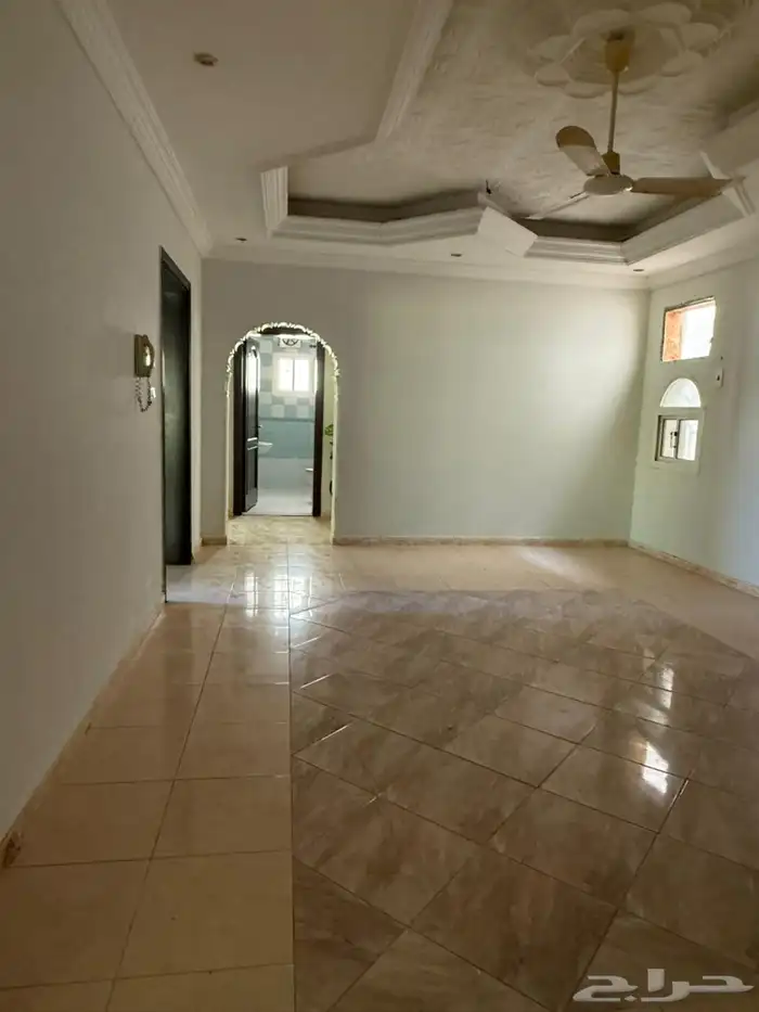 شقة للايجار بحي السامر 4 غرف 3