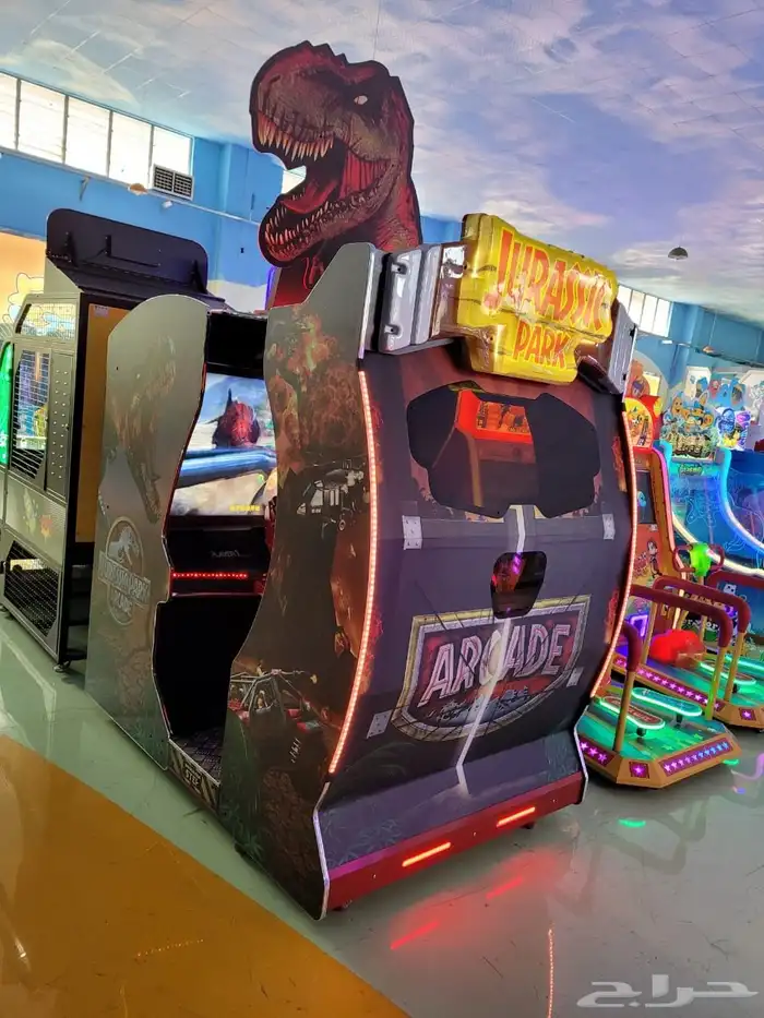 مشروع ترفيهي مربح   تجهيز بولينغ وملاهي وملاعب بادل بجودة عا 9