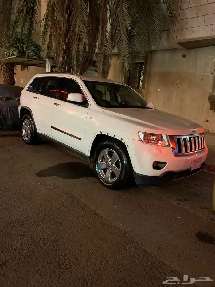 جيب جراند شيروكي بودي وكالة وممشى قليل 1