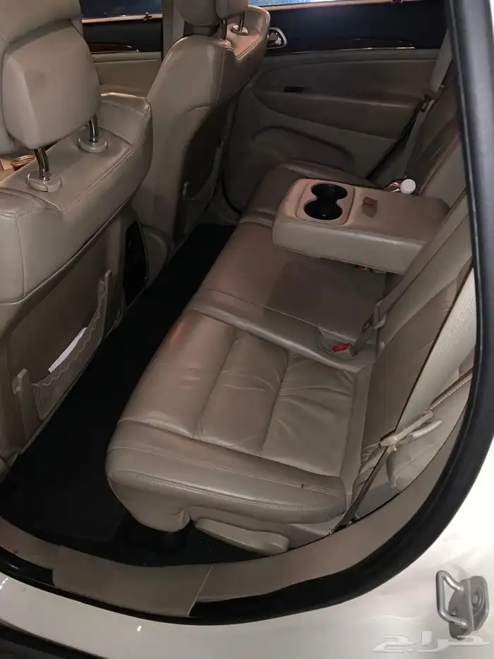 جيب جراند شيروكي بودي وكالة وممشى قليل 7