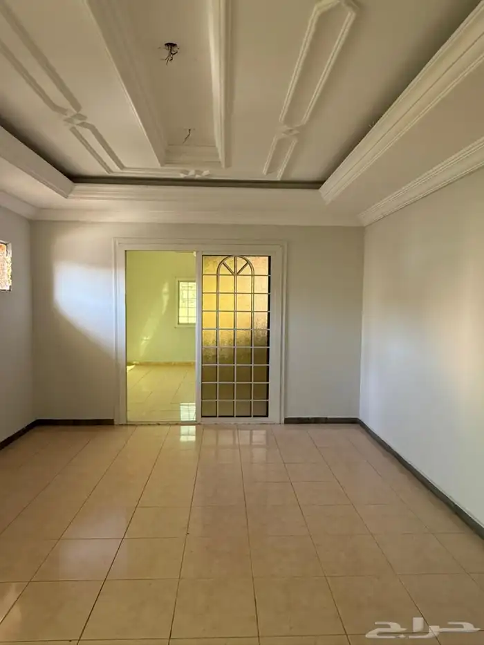 شقة للايجار بحي السامر 4 غرف 1