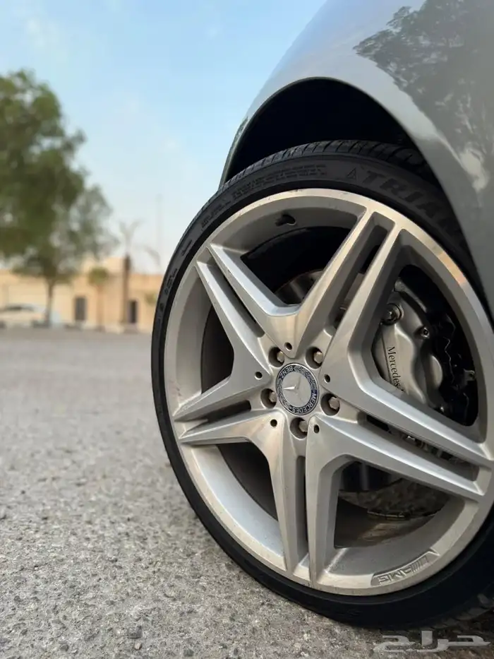 مرسيدس ( S350 ) الموديل 2010 ممشى قليل نظيفه 60