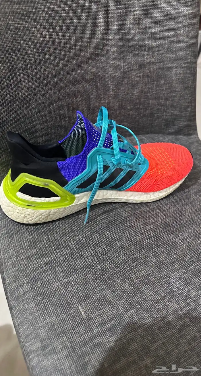 كوتش adidas مقاس 41 مستعمل خفيف 1