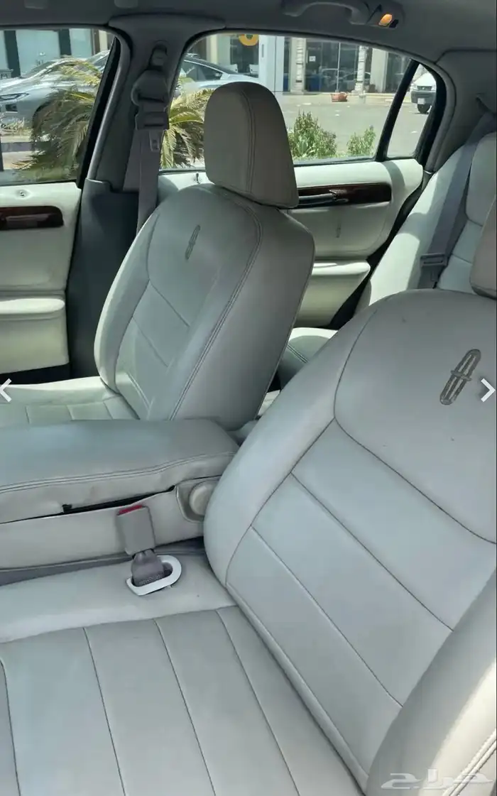 لينكون تاون كار 1998 للبيع Lincoln 7