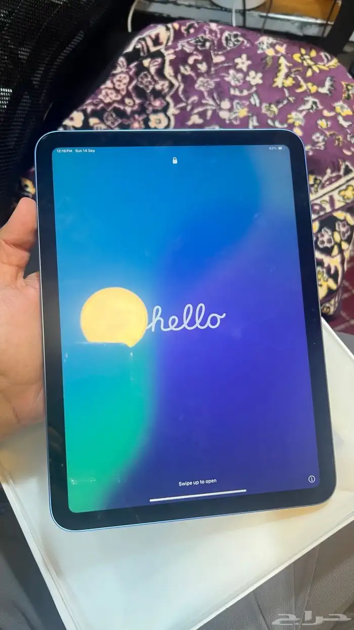 ايباد الجيل العاشر - 64 قيقا - أزرق نظيف اخو الجديد 0