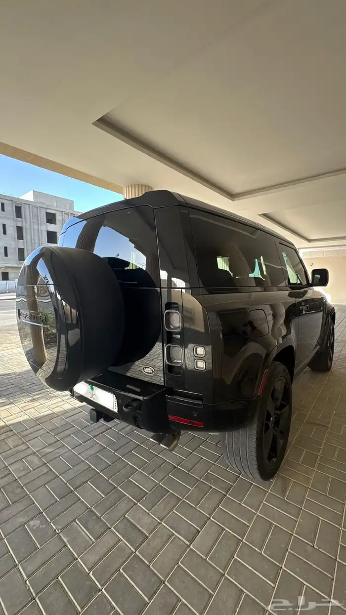 ديفيندر 90 2023 V8 6