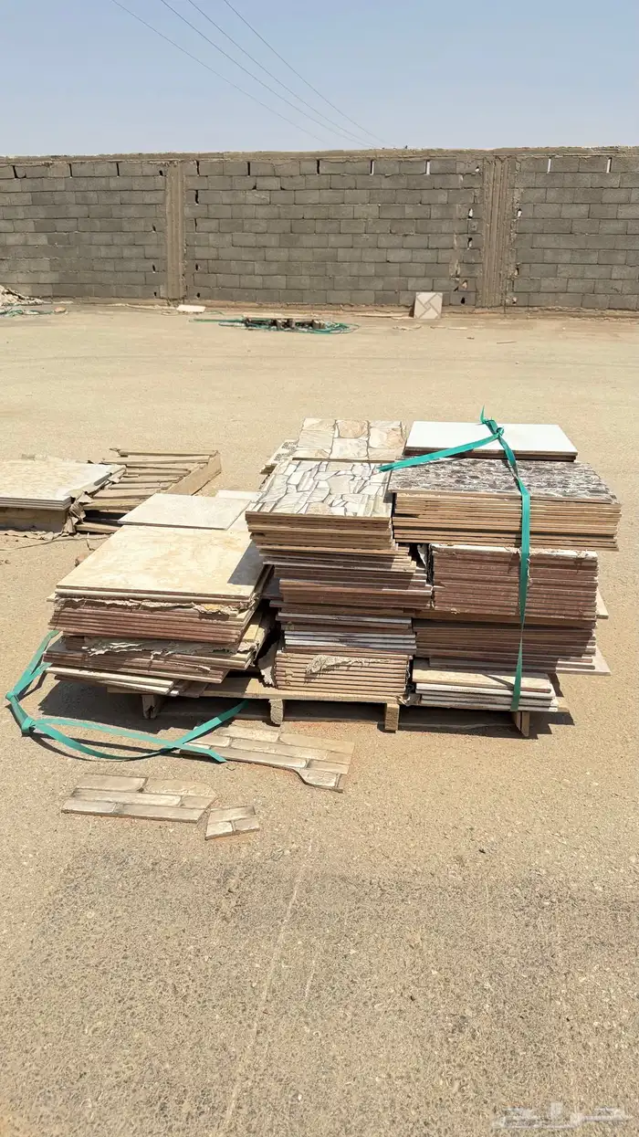 للبيع طبليات بلاط كل المقاسات تقريبا  اشكال كثيره 8
