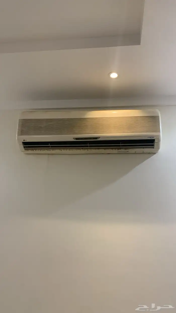 مكيف LG مقاس 24 0