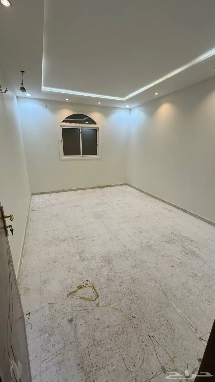 شقة للايجار حي المهديه 0
