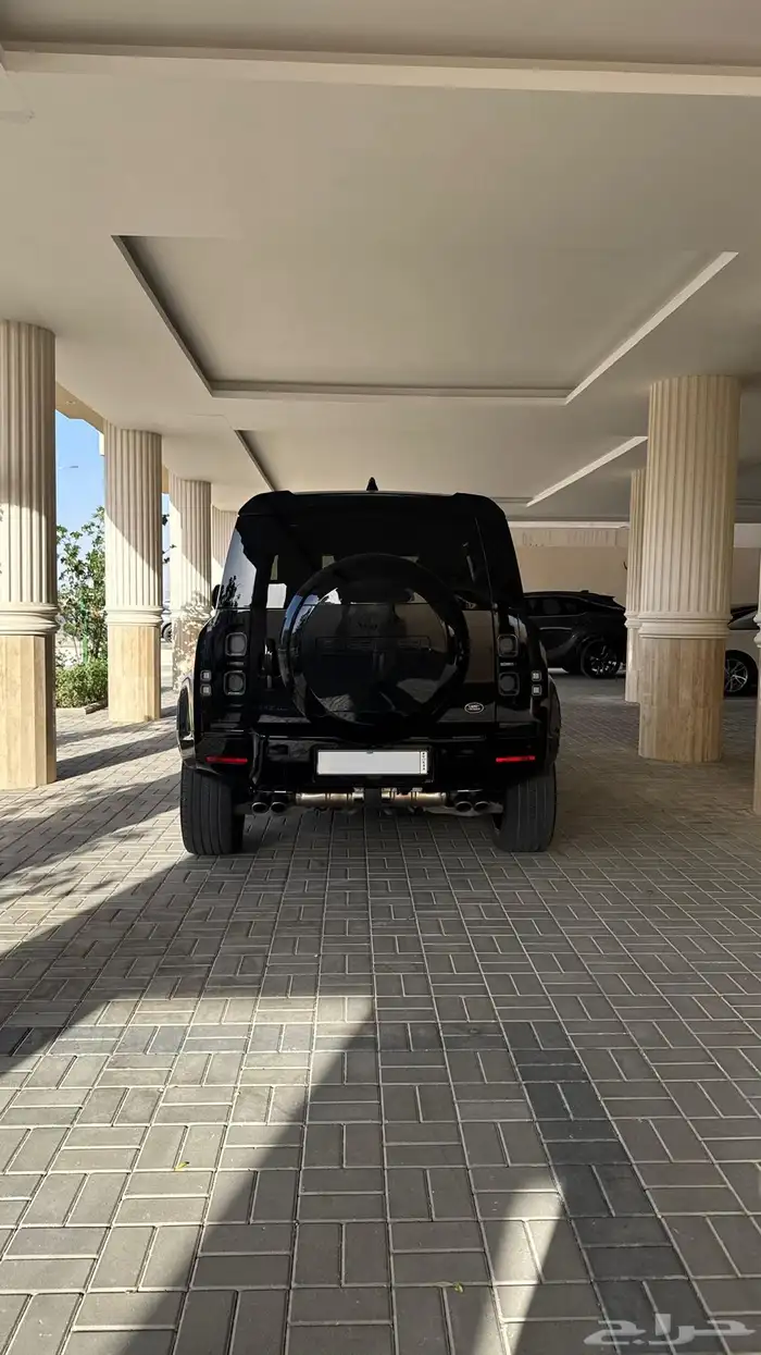 ديفيندر 90 2023 V8 2