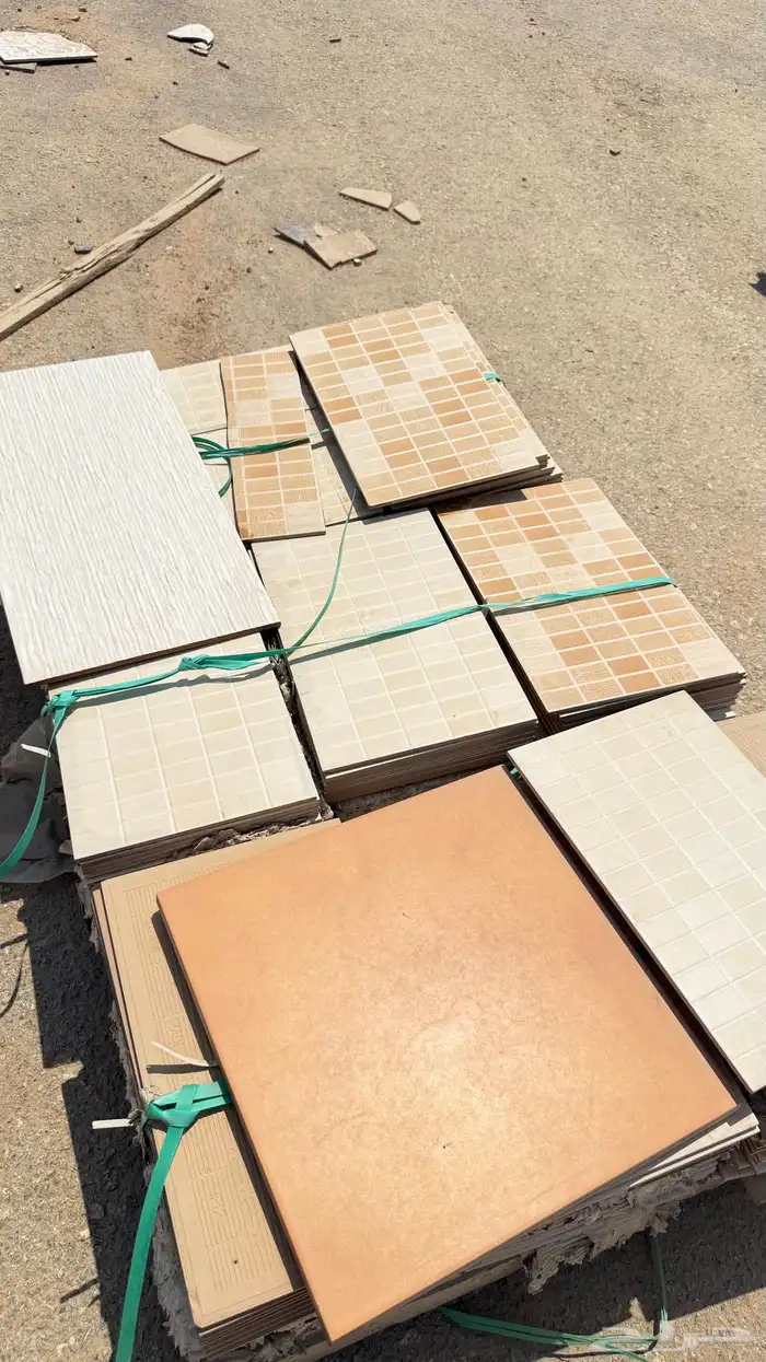 للبيع طبليات بلاط كل المقاسات تقريبا  اشكال كثيره 6