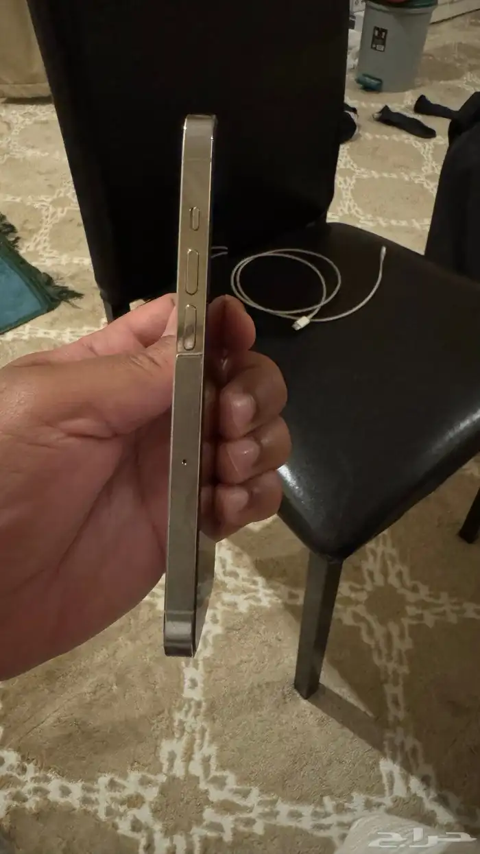 ايفون 14 برو ابيض 5