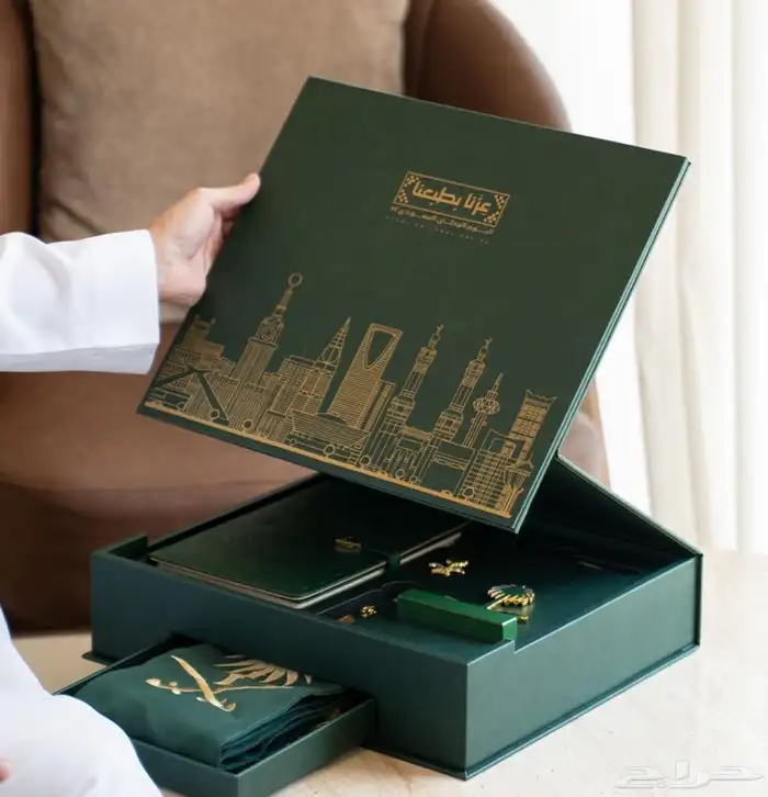 مطبوعات مطبعة طباعة هدايا اكياس بوكسات استكر اكواب 0