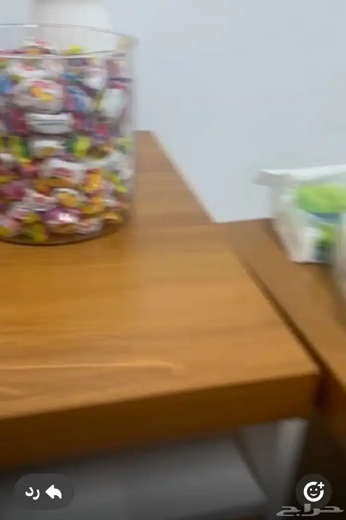 مكتب خشبي كبير مع طاولة مكتب بأدراج 1