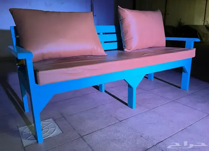 كراسي مع طاولات للبيع 0